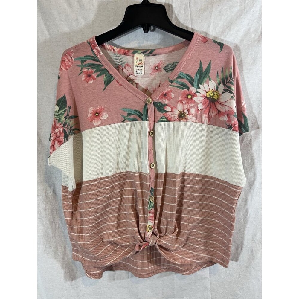 7th Day Women's Large Short Sleeve Pink Floral Blouse